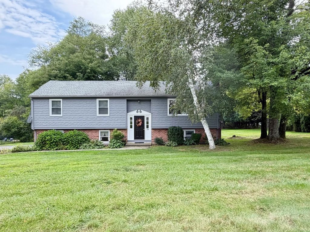 79 Porter Rd, East Longmeadow