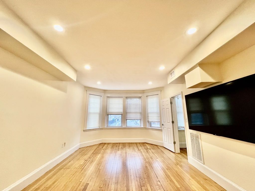 69 Babcock St #1, Brookline