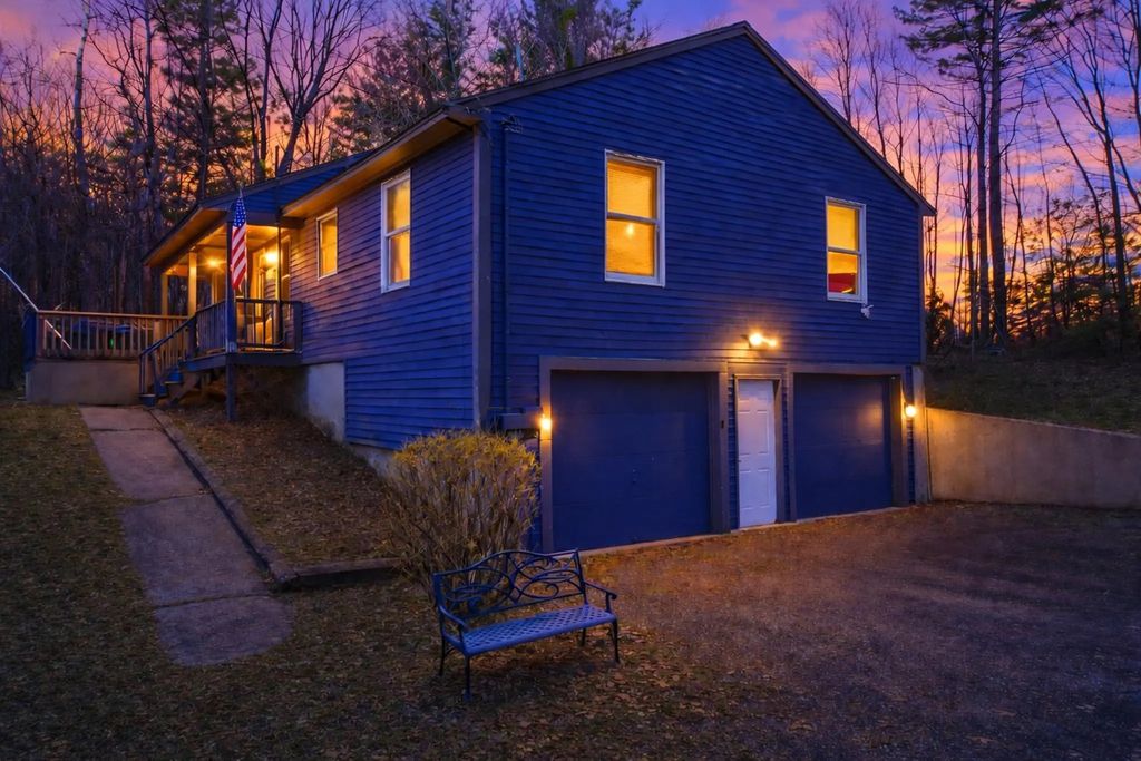 30 Cross St, Douglas