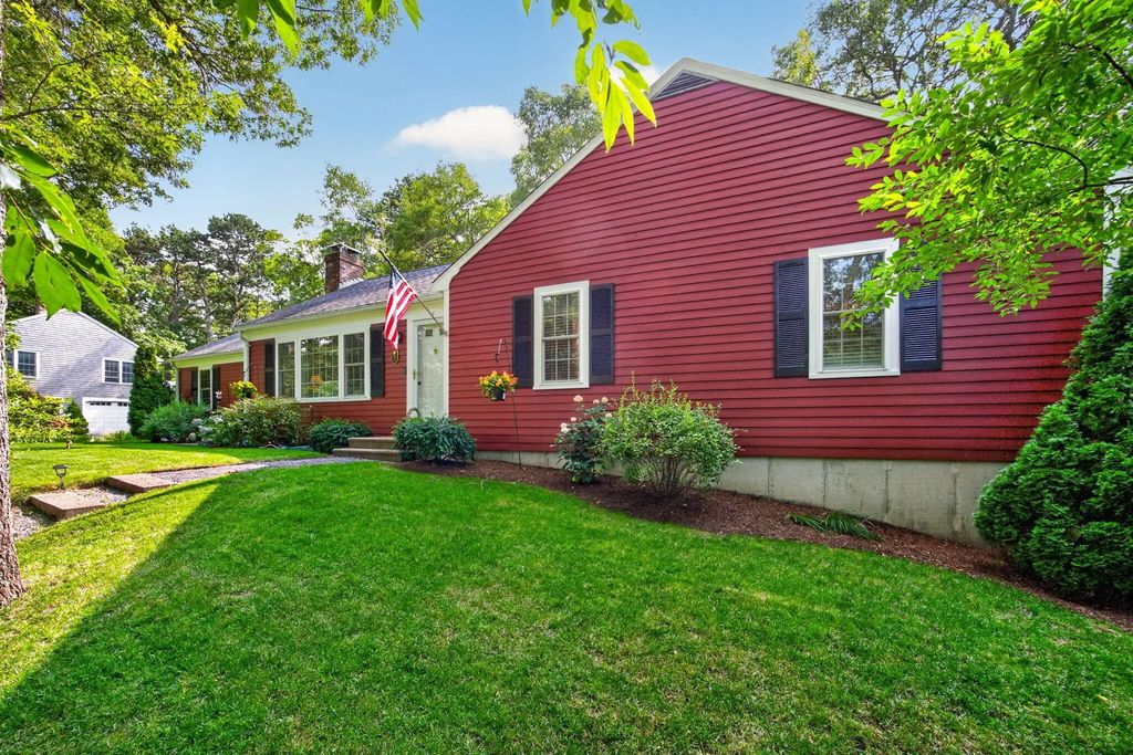 7 Bent Bluff Ln, Yarmouth