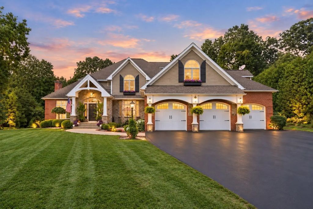 47 Deer Hill Cir, Ludlow