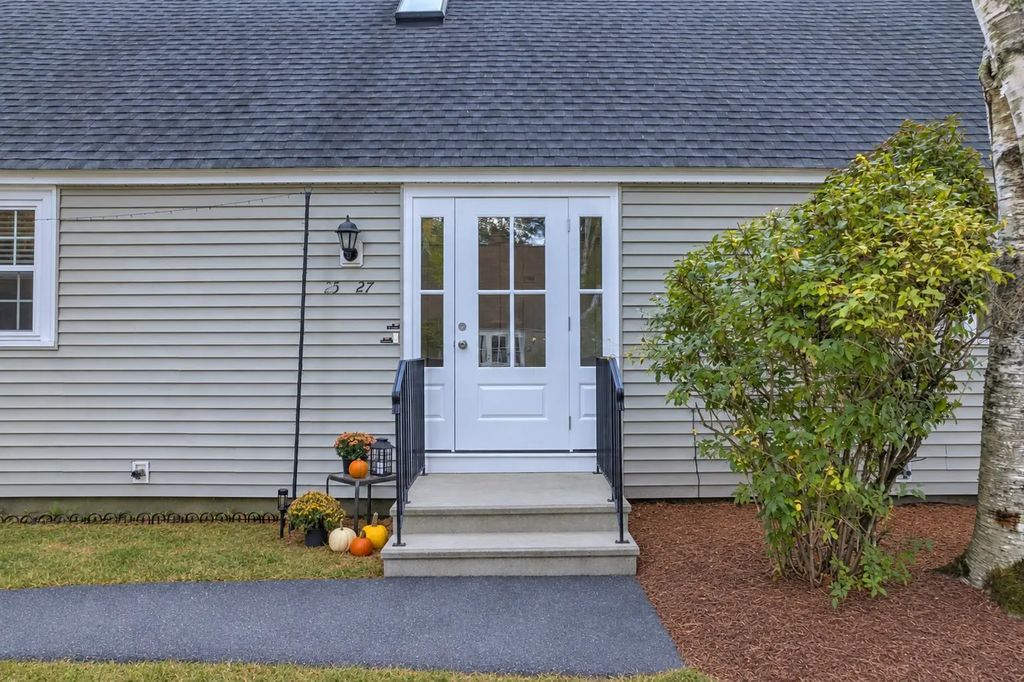 25 Bayberry Dr #25, Worcester