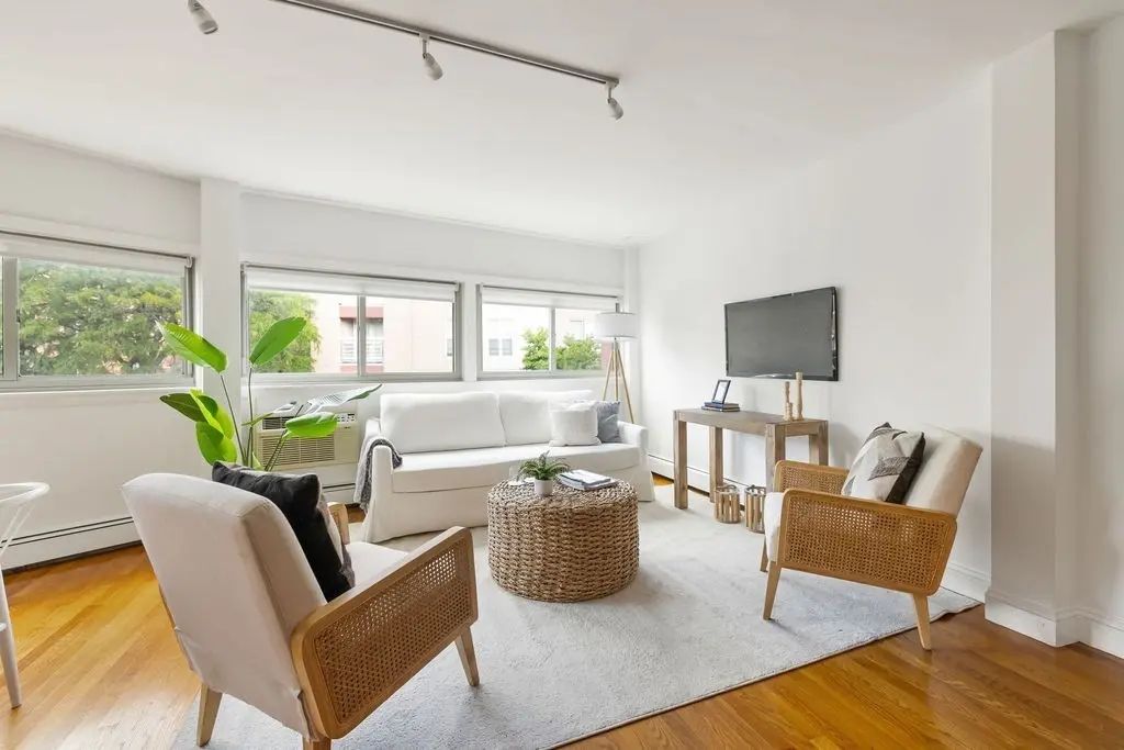 348 Franklin St #3a, Cambridge
