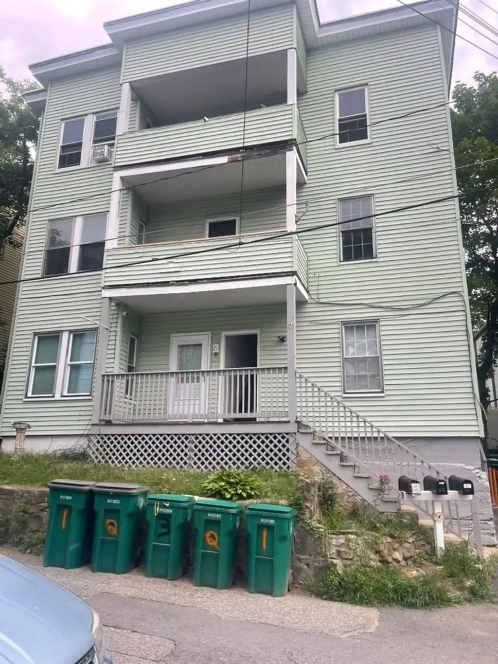 21-23 Omena Pl, Fitchburg