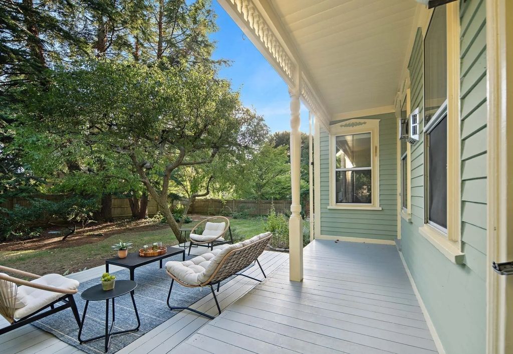 16 Coolidge Ave, Cambridge
