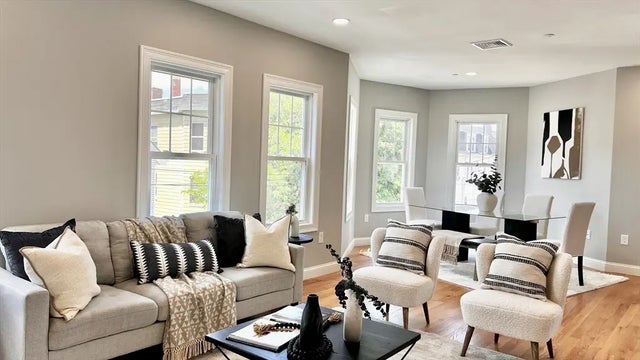 20 Alston #20, Somerville