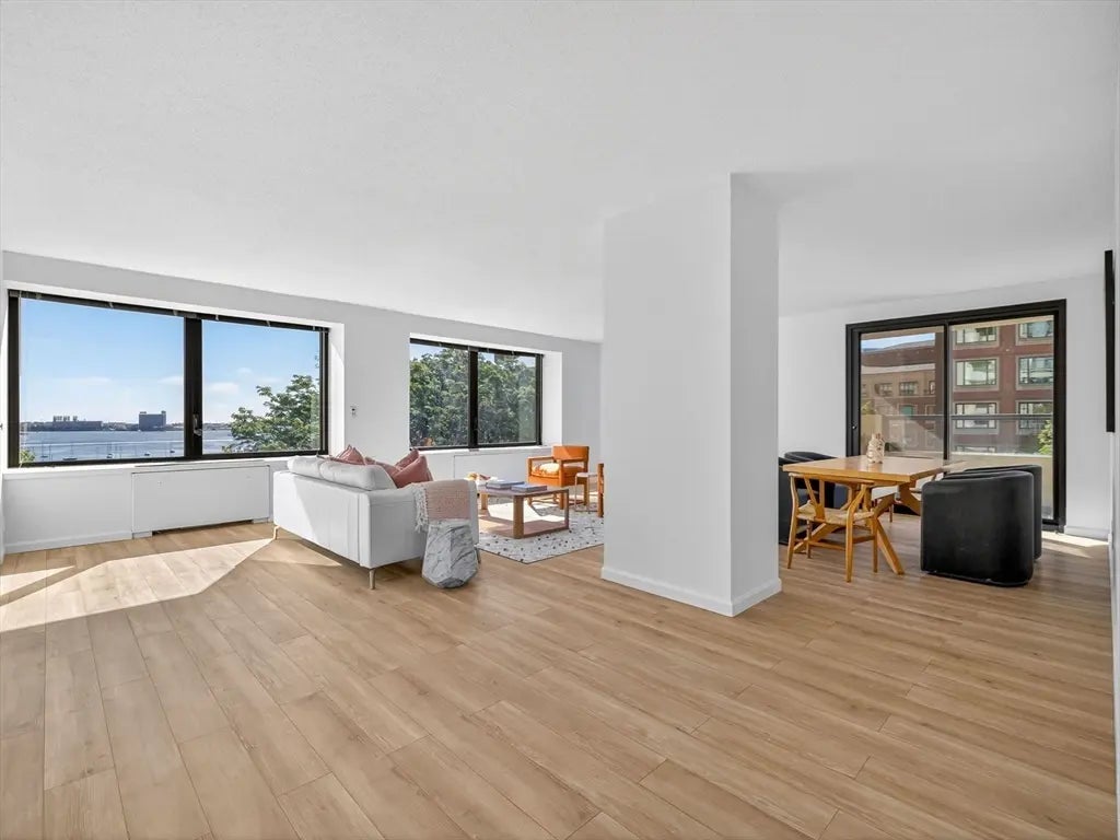 65 East India Row #6f, Boston