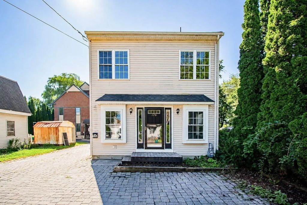 126 Sears Island Dr, Worcester