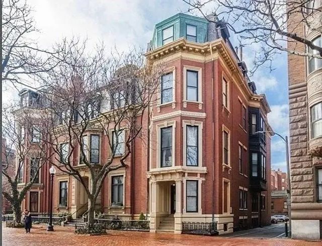 328 Dartmouth St #8, Boston