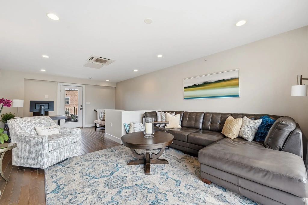 1 Saint Clare Rd #16, Medford