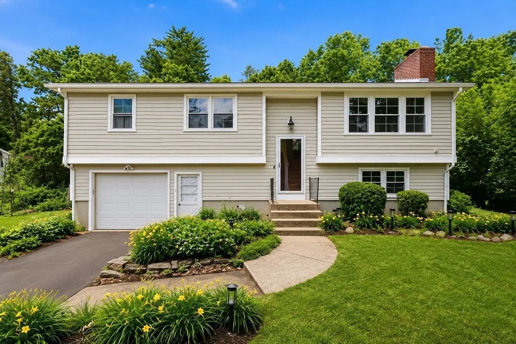 23 Phelps St, Easthampton