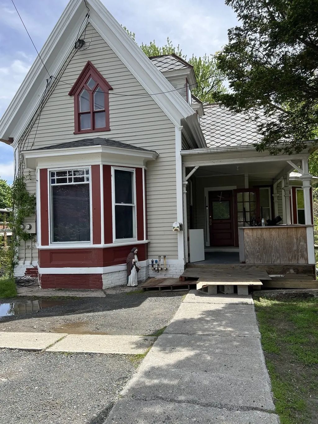 351 Bridge St, Northampton