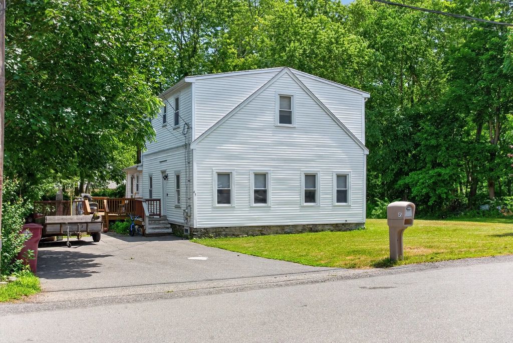 45 Forest St, Middleboro