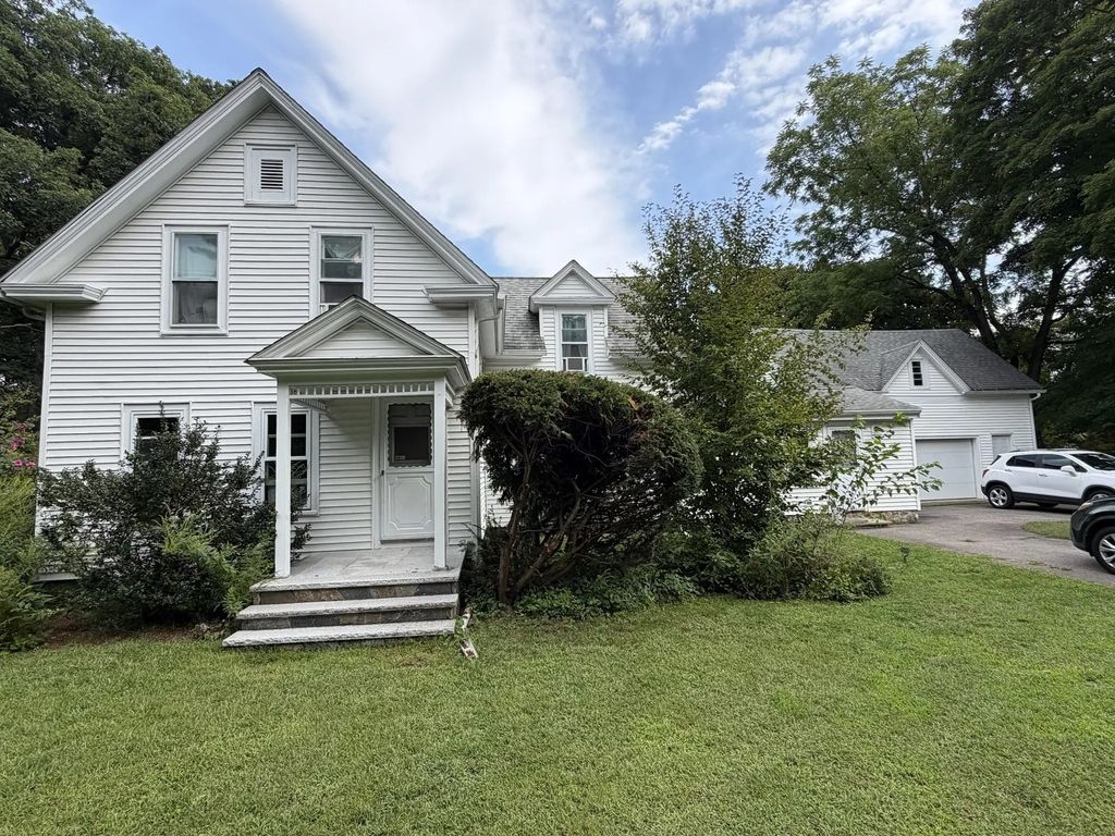414 Central Street, Holliston