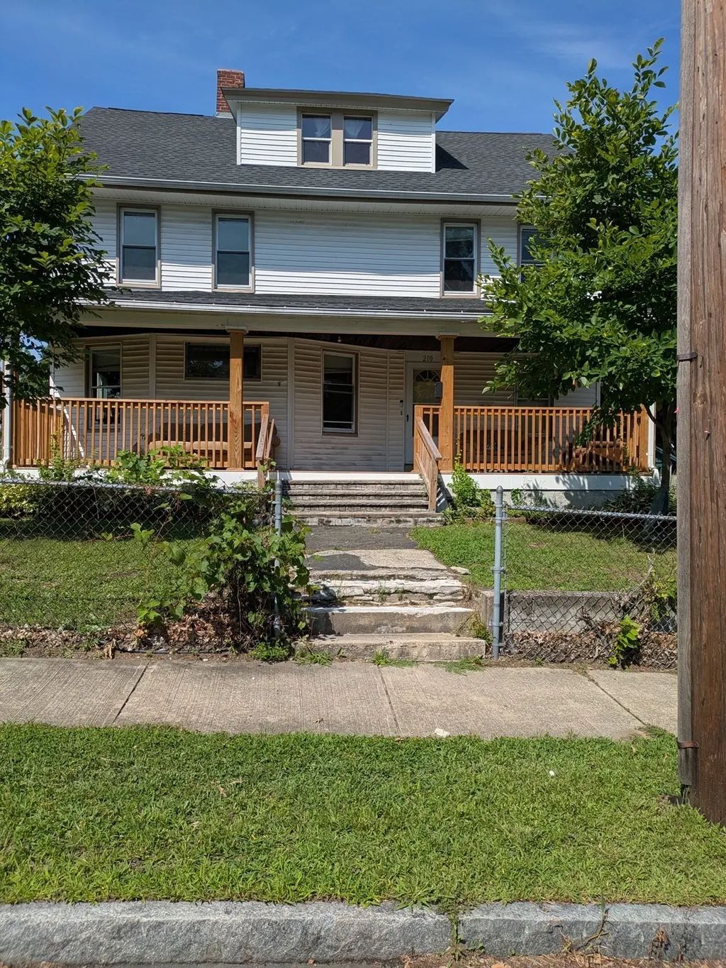 210 Albemarle St, Springfield