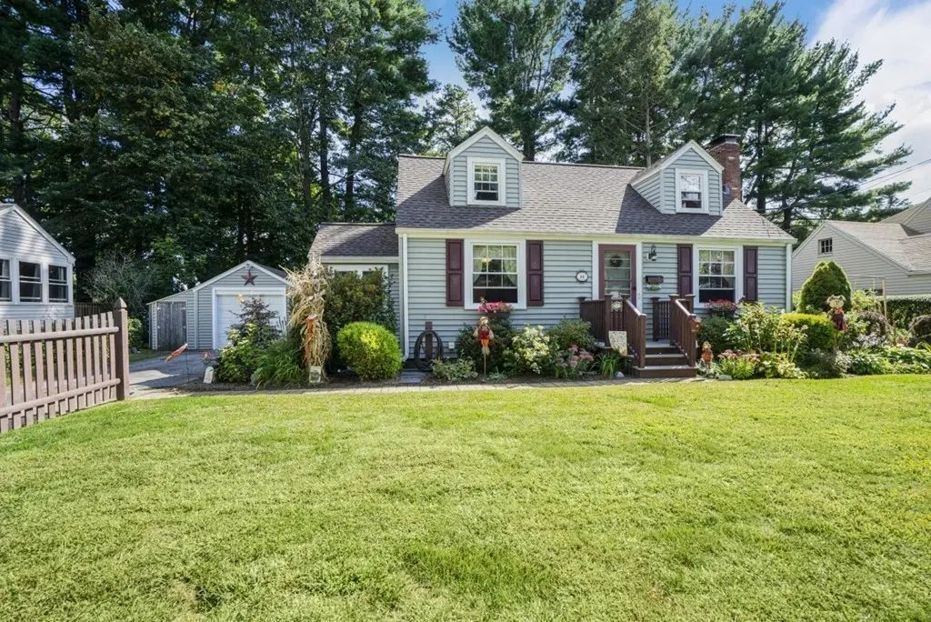 28 Londonderry Road, Framingham