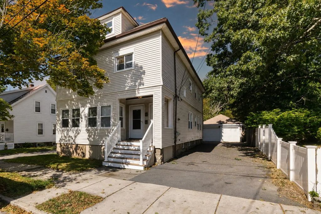 11-11a Concord St, Lynn