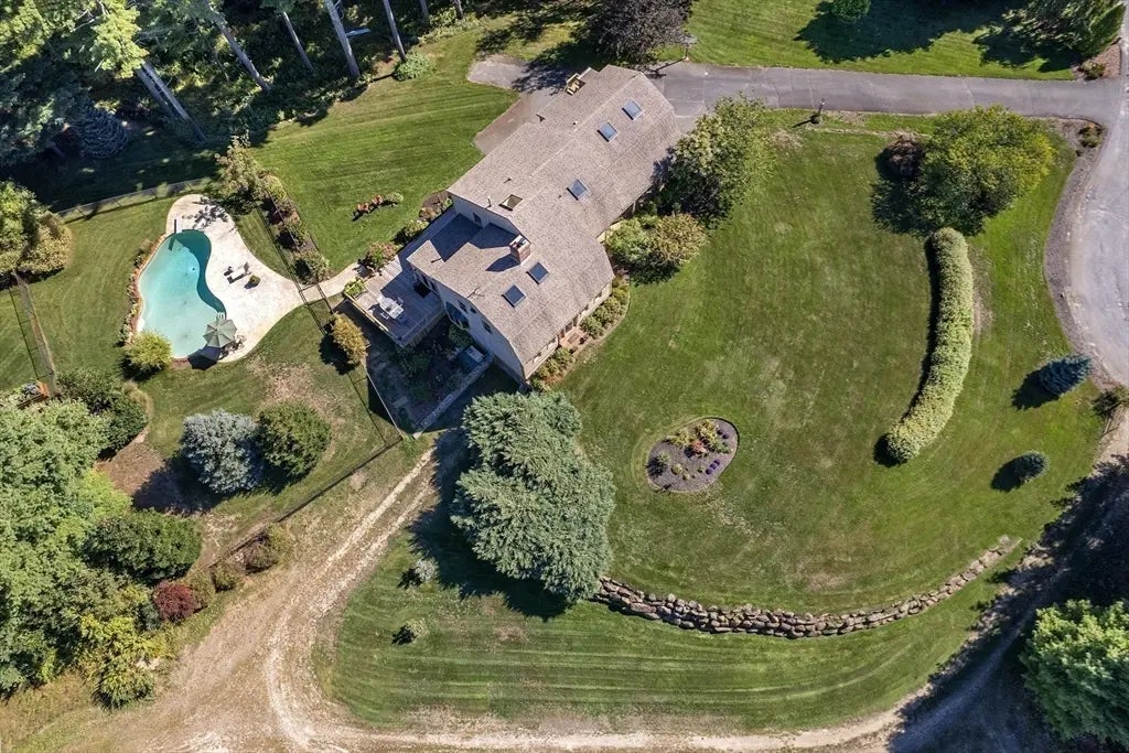 25 Dukes Brook Road, Plympton