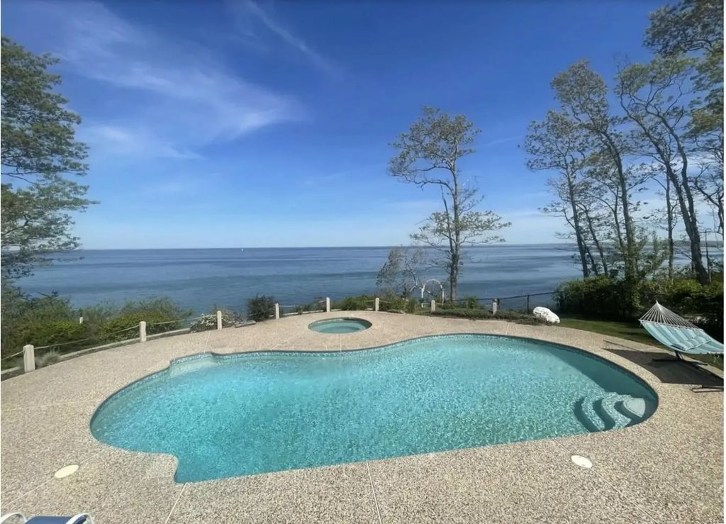 31 Ellisville Rd, Plymouth