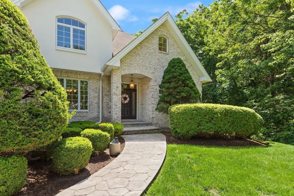 9 Riverside Terrace, Easton