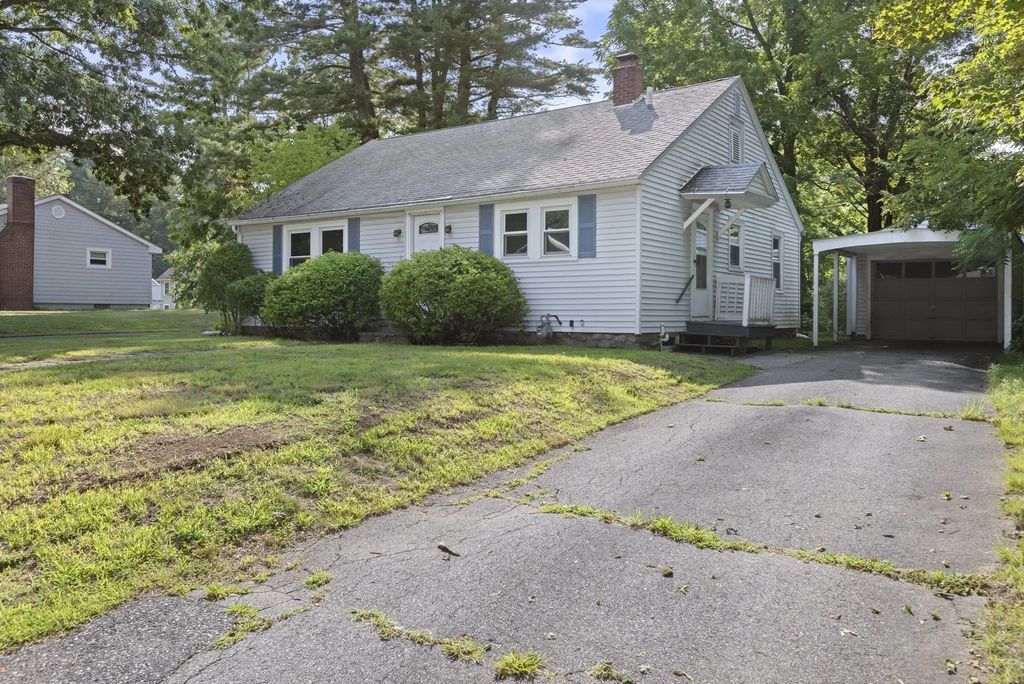12 Cedar Ave, Millbury