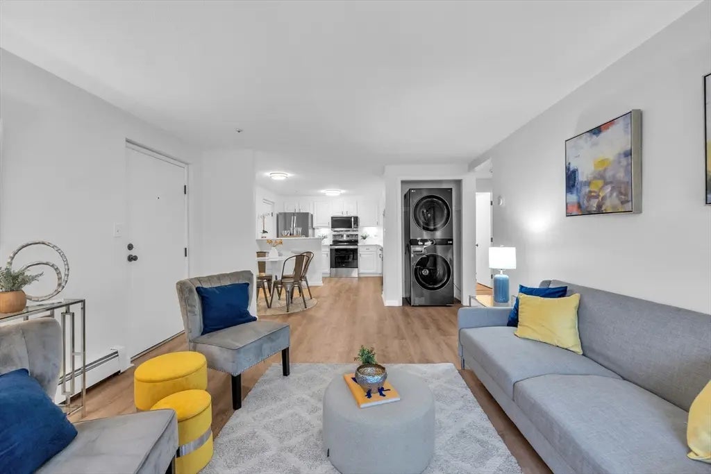 25 Pine St #b, Canton