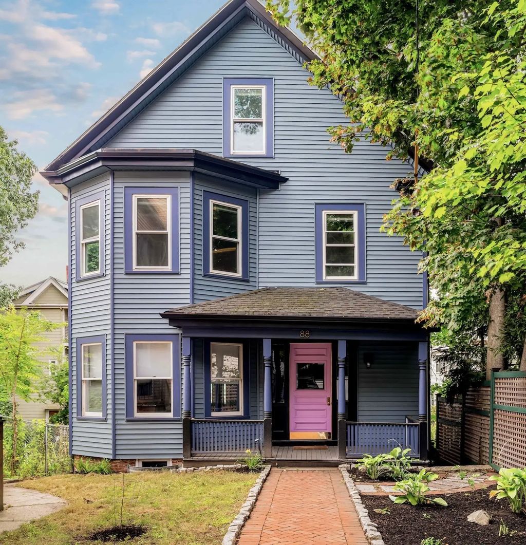 88 Oxford Street, Somerville