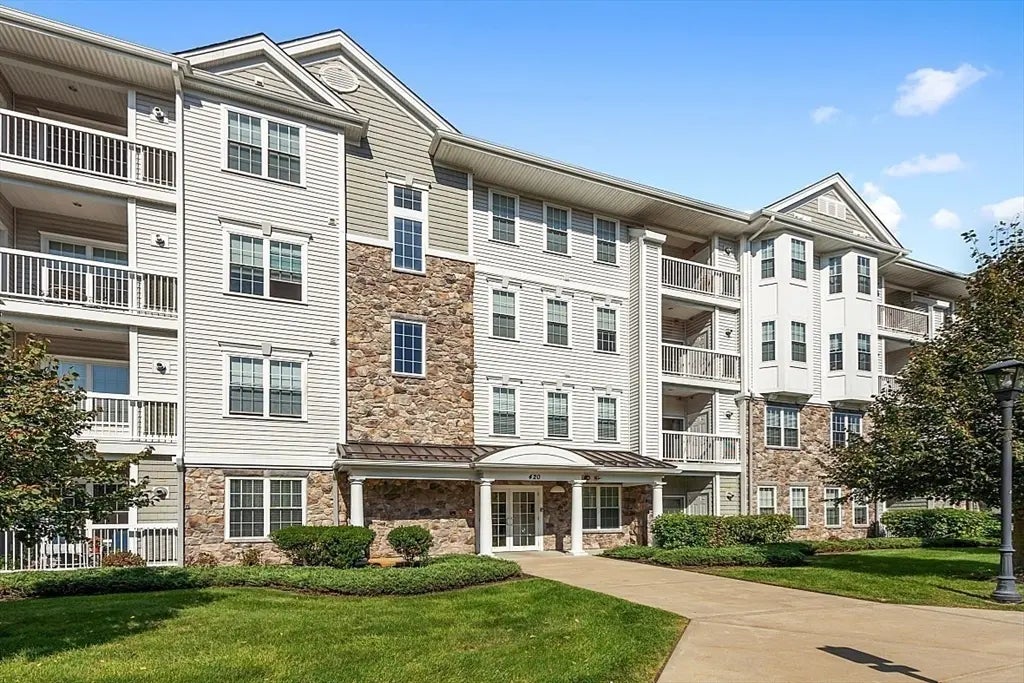 420 John Mahar Hwy #202, Braintree