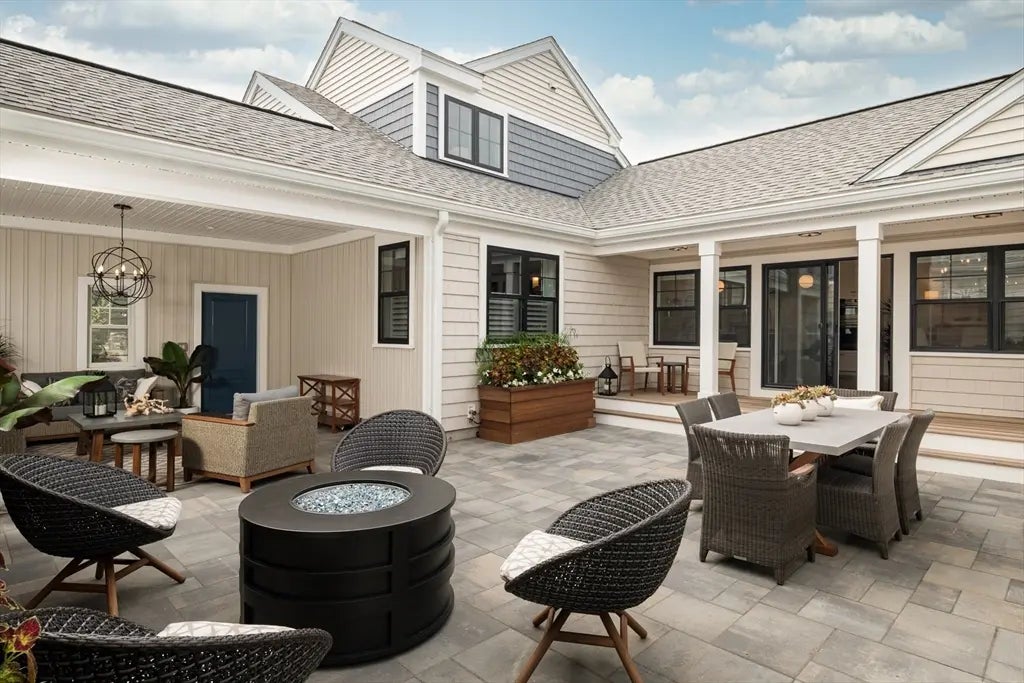 61 Bentgrass Mist #61, Plymouth