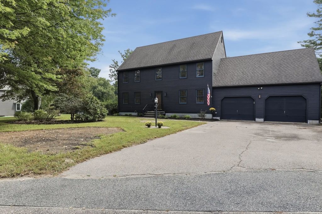 6 Laurel Road, Blackstone