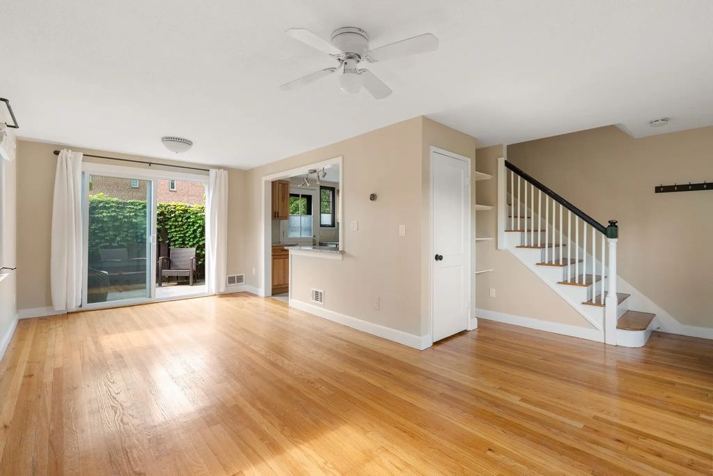 956 Belmont #956, Watertown