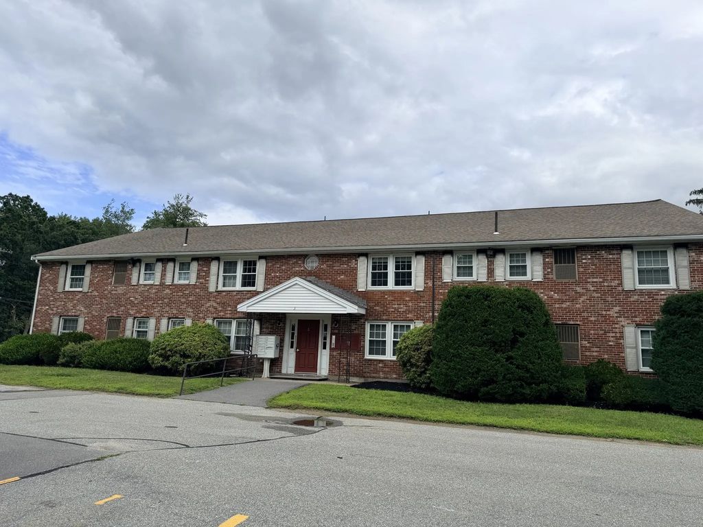 3 Elm St #7, Acton