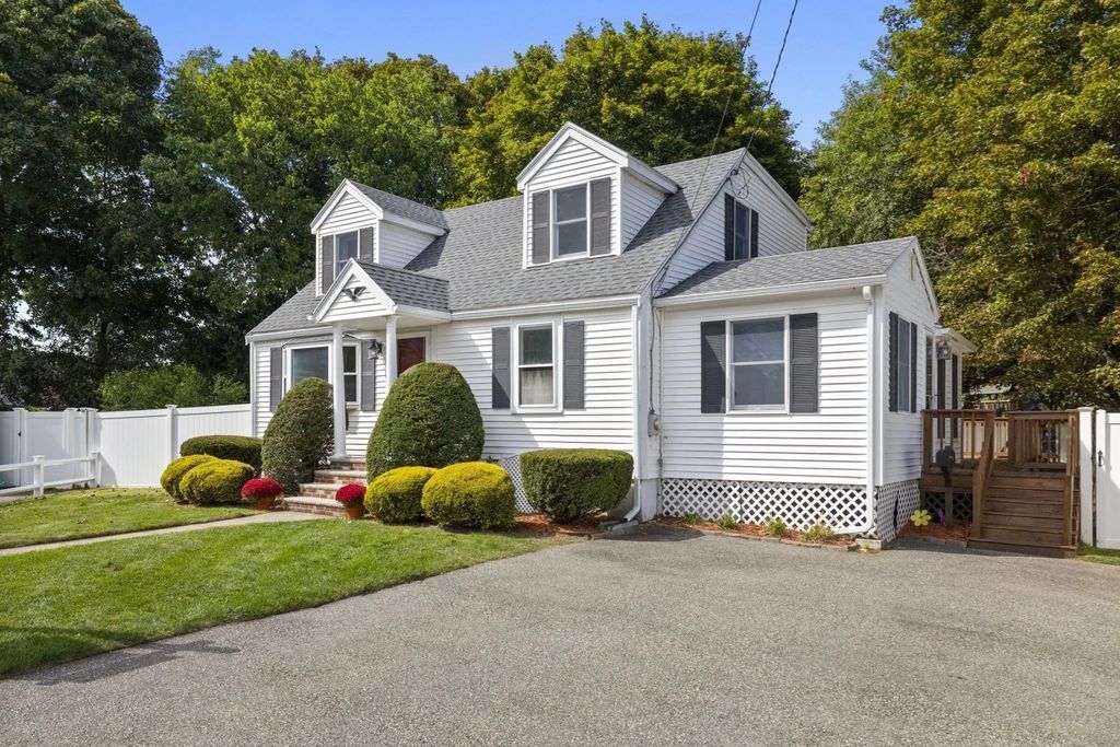 3 Lantern Lane, Woburn