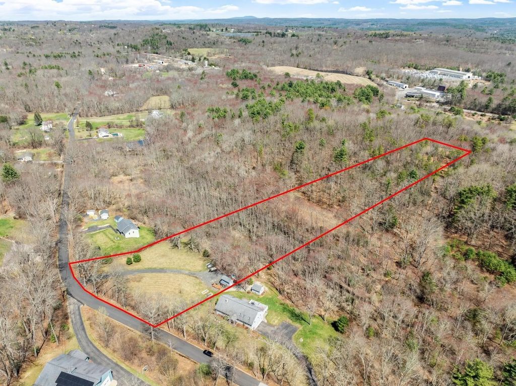 32 Town Farm Rd, North Brookfield