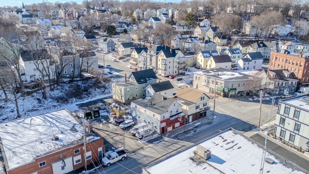 240 Essex St, Haverhill