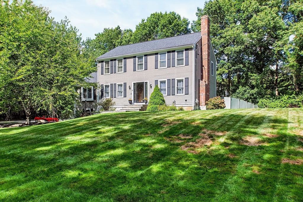 6 Forest Street, Raynham