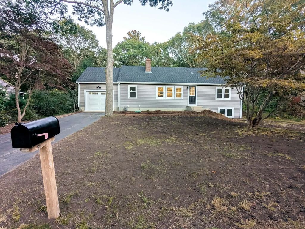 562 Mariner Cir, Barnstable