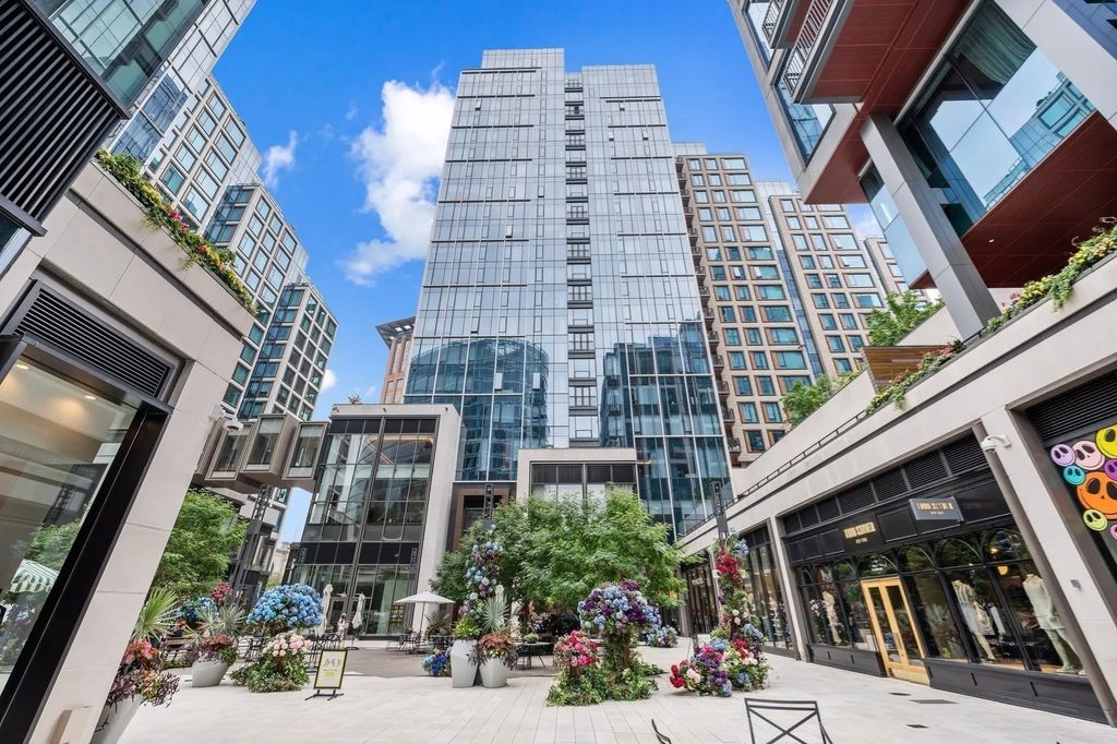 135 Seaport Blvd #unit 818, Boston