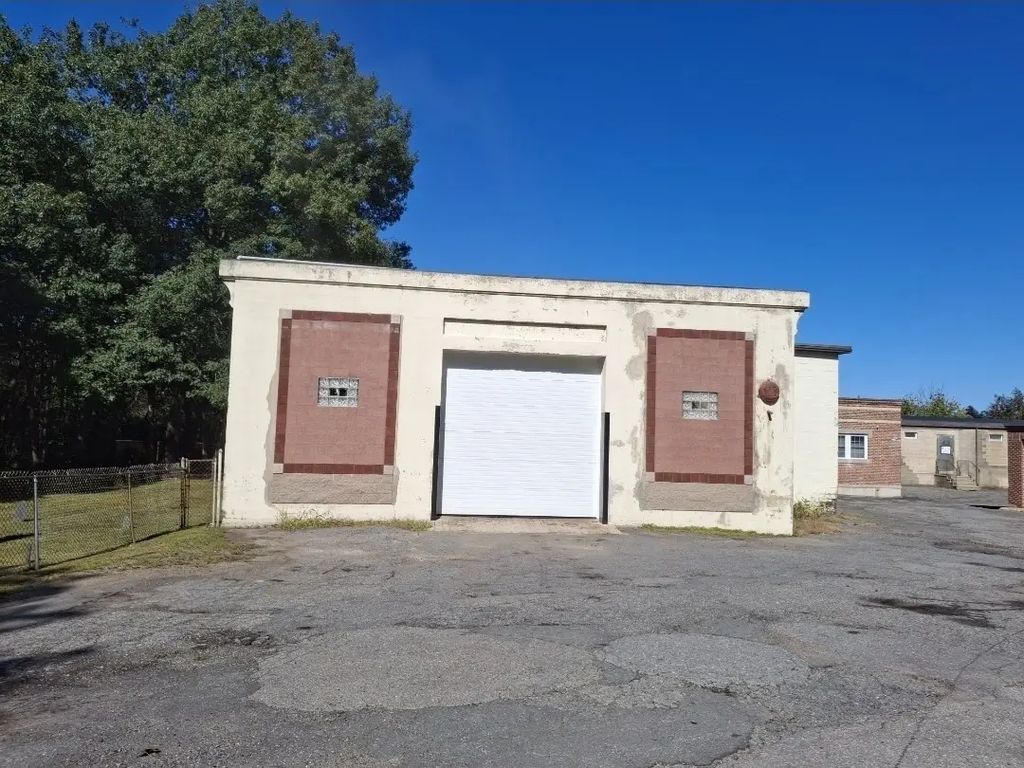 75 Walnut St. #2fr, Fitchburg