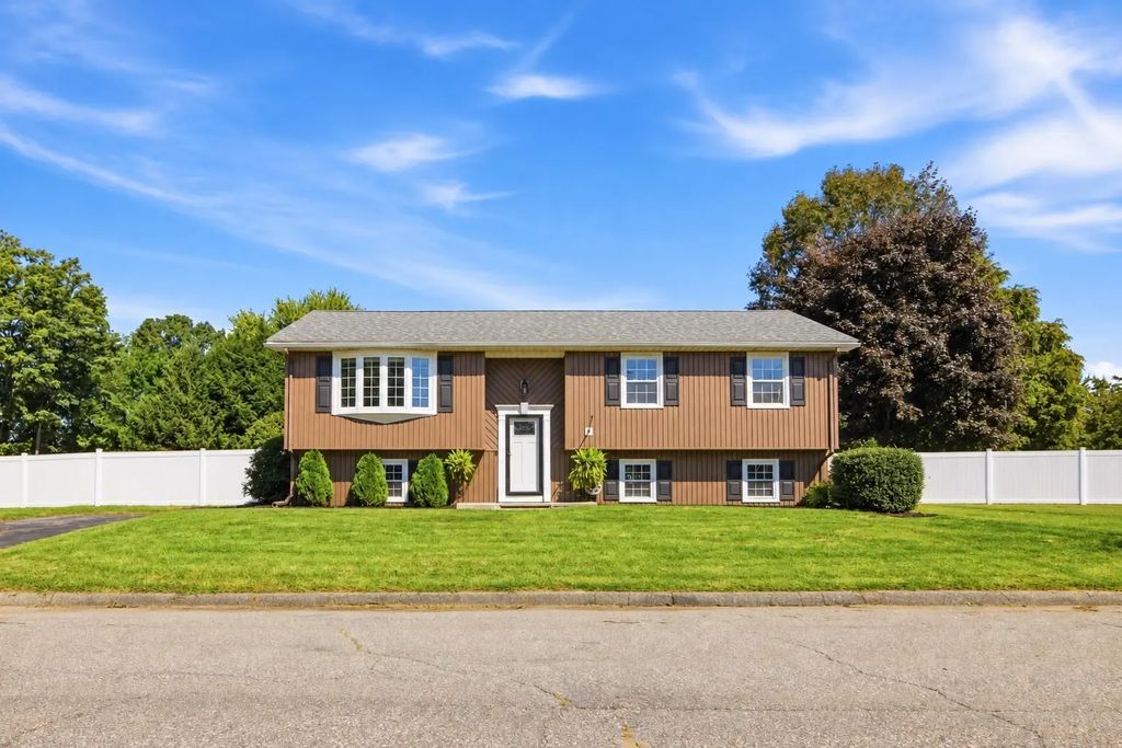 214 Dayton Street, Chicopee