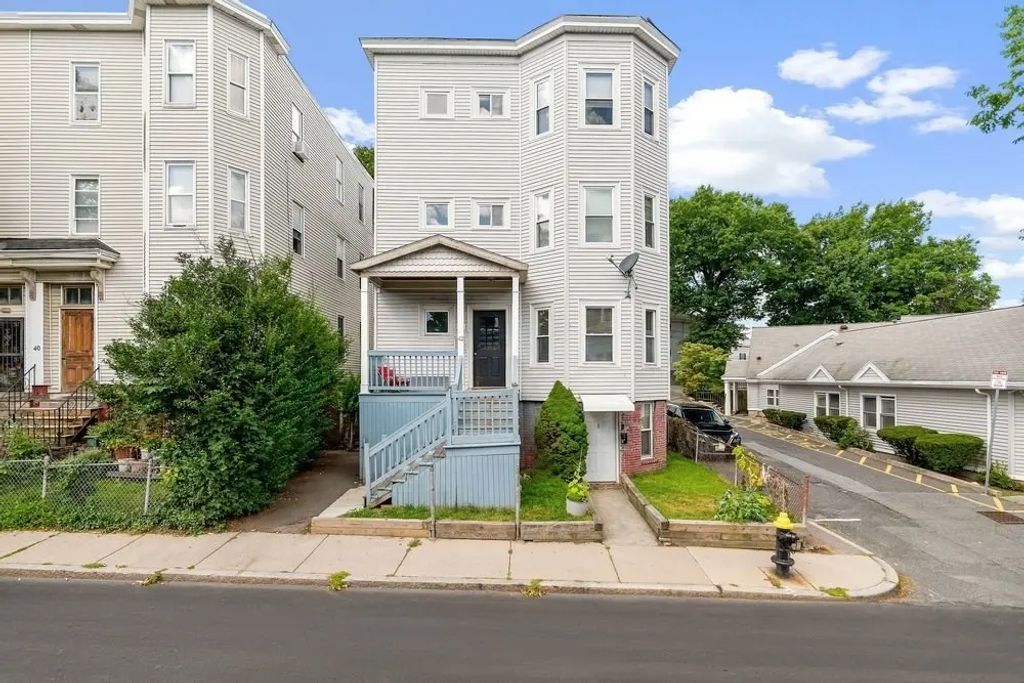 42 Moseley St, Boston