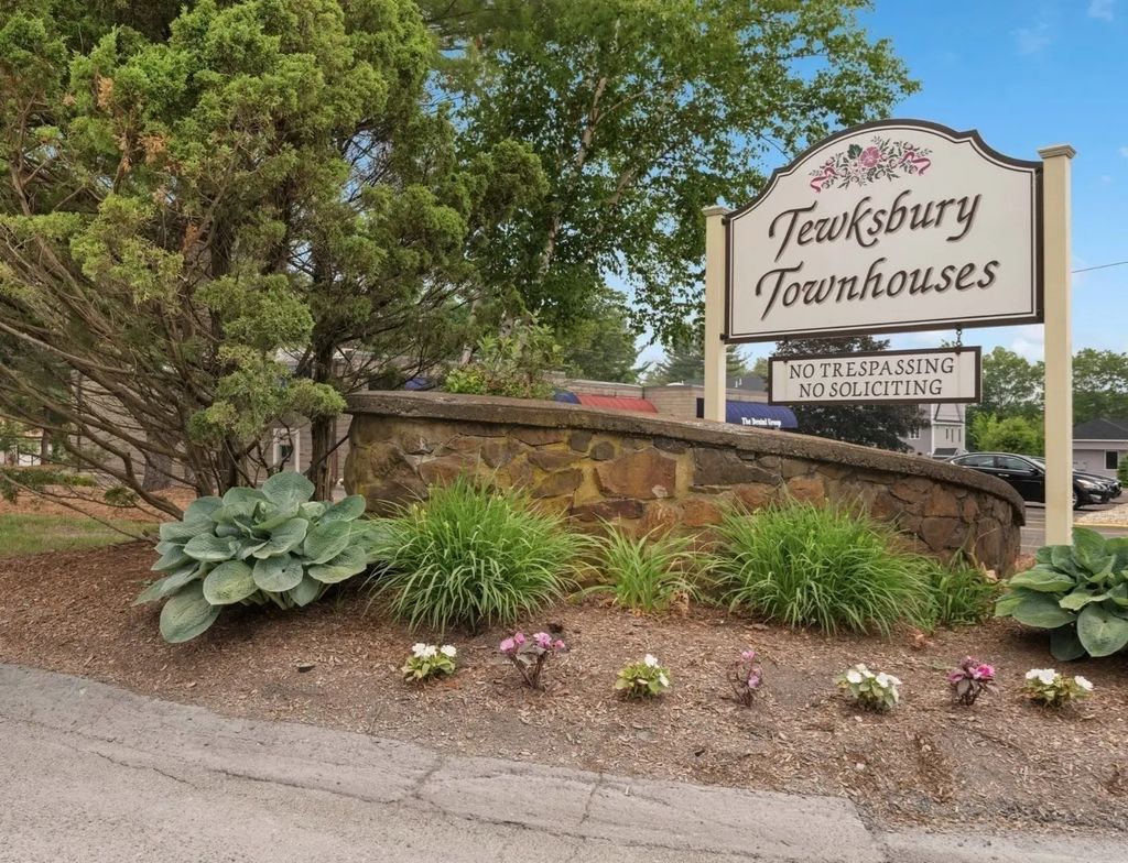 37 Decarolis Dr #37, Tewksbury