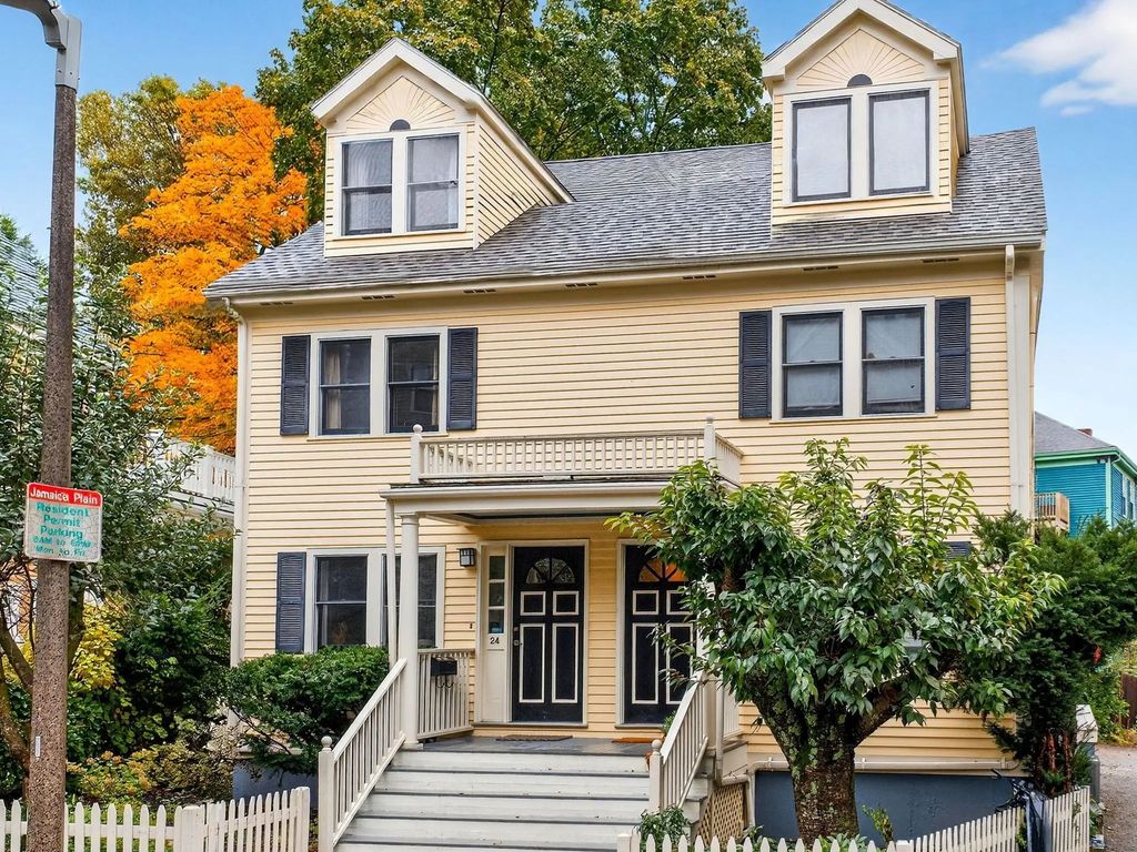 24-26 Newbern #26, Boston