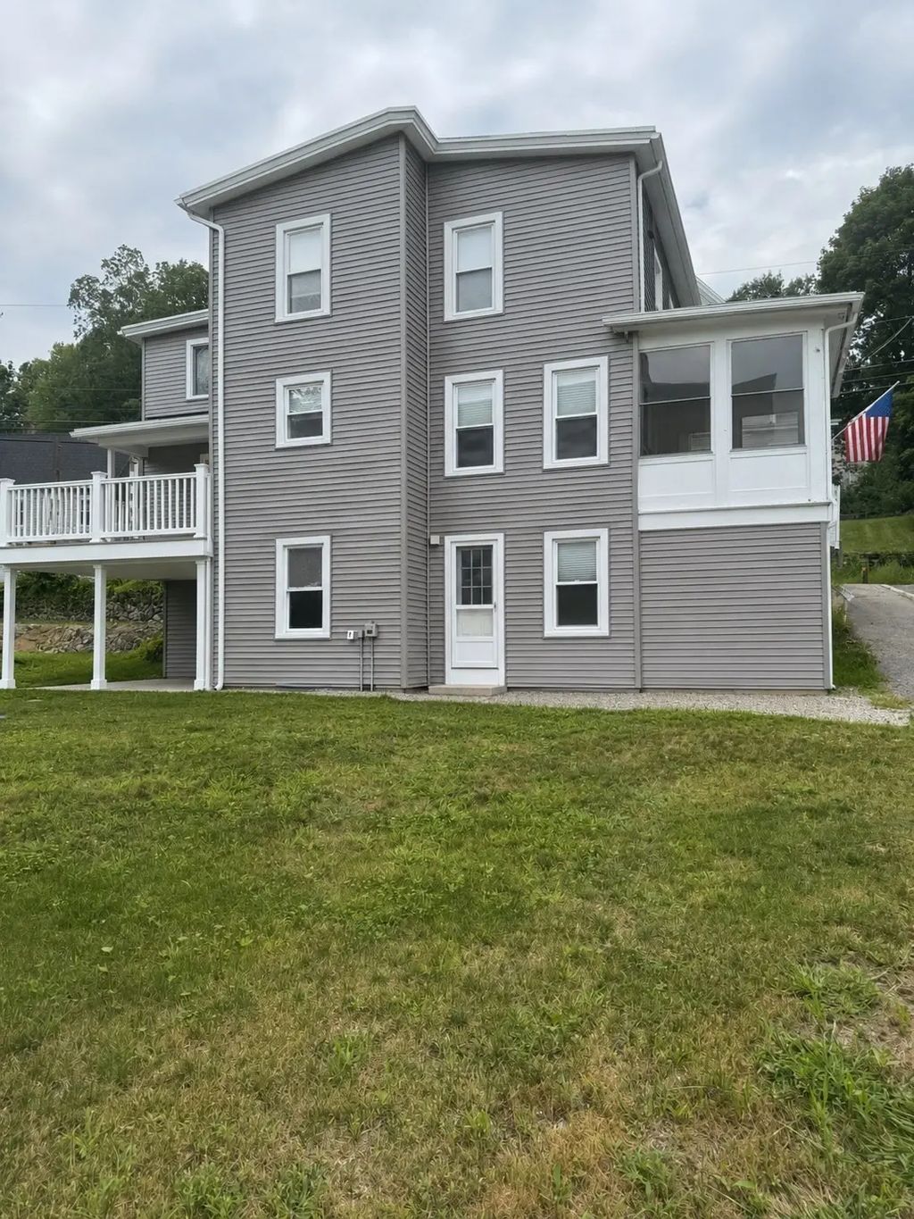 34 Lincoln Street, Millville