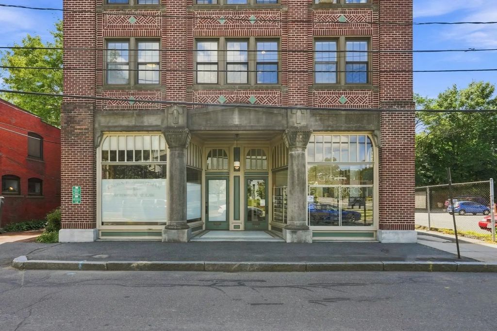 17 Hawley St. #201, Northampton