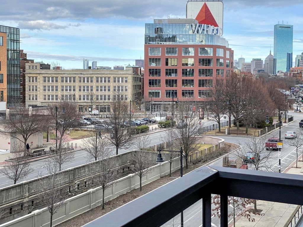 566 Commonwealth Ave #409, Boston
