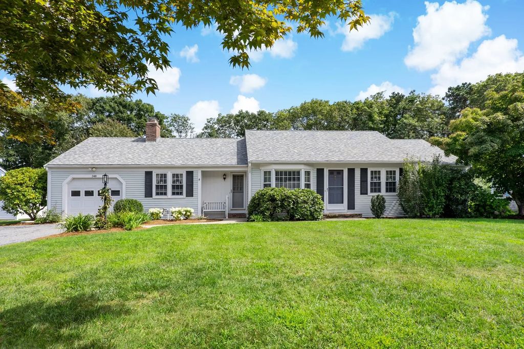 348 Prince Hinckley Road, Barnstable