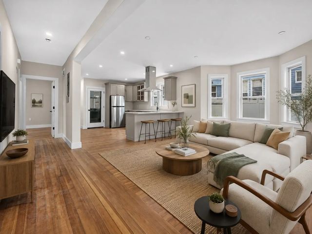 41-43 Elmdale St, Boston