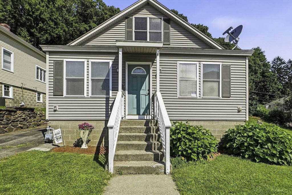 55 Chilmark St, Worcester
