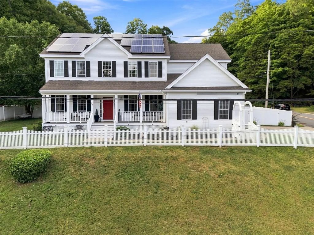 24 Monroe St, Amesbury